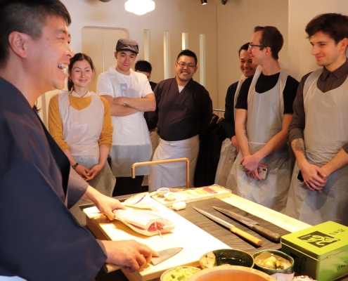 Sushi nigiri class in Tsukiji